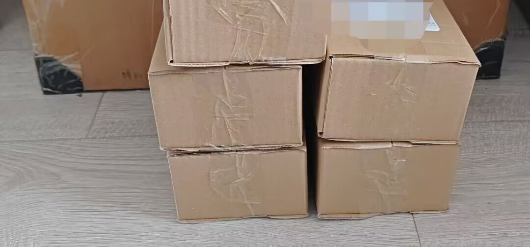 众筹周边正在陆续打包，预计月内发货！